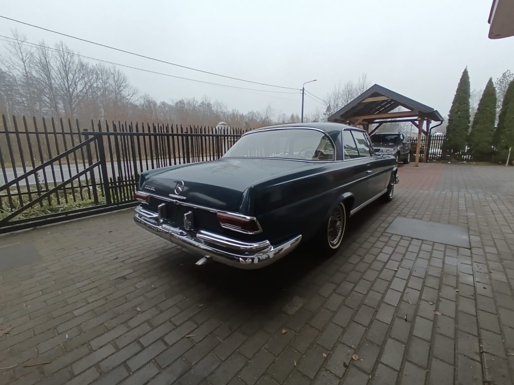Mercedes W111 Coupe 220 | Czesci do zabytkowych mercedesów | www.legendcars.eu