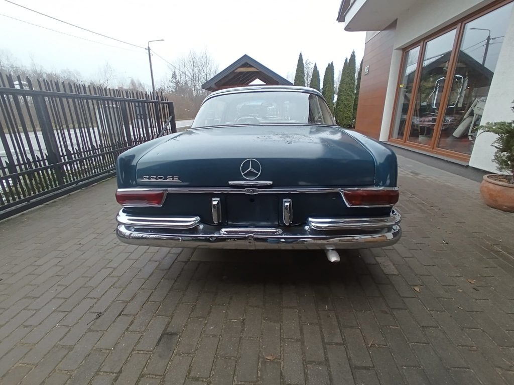 Mercedes W111 Coupe 220 | Czesci do zabytkowych mercedesów | www.legendcars.eu