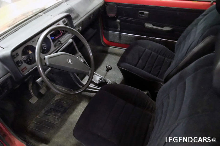 Volkswagen Golf MKI / GLS / 1977 | Czesci do zabytkowych mercedesów | www.legendcars.eu